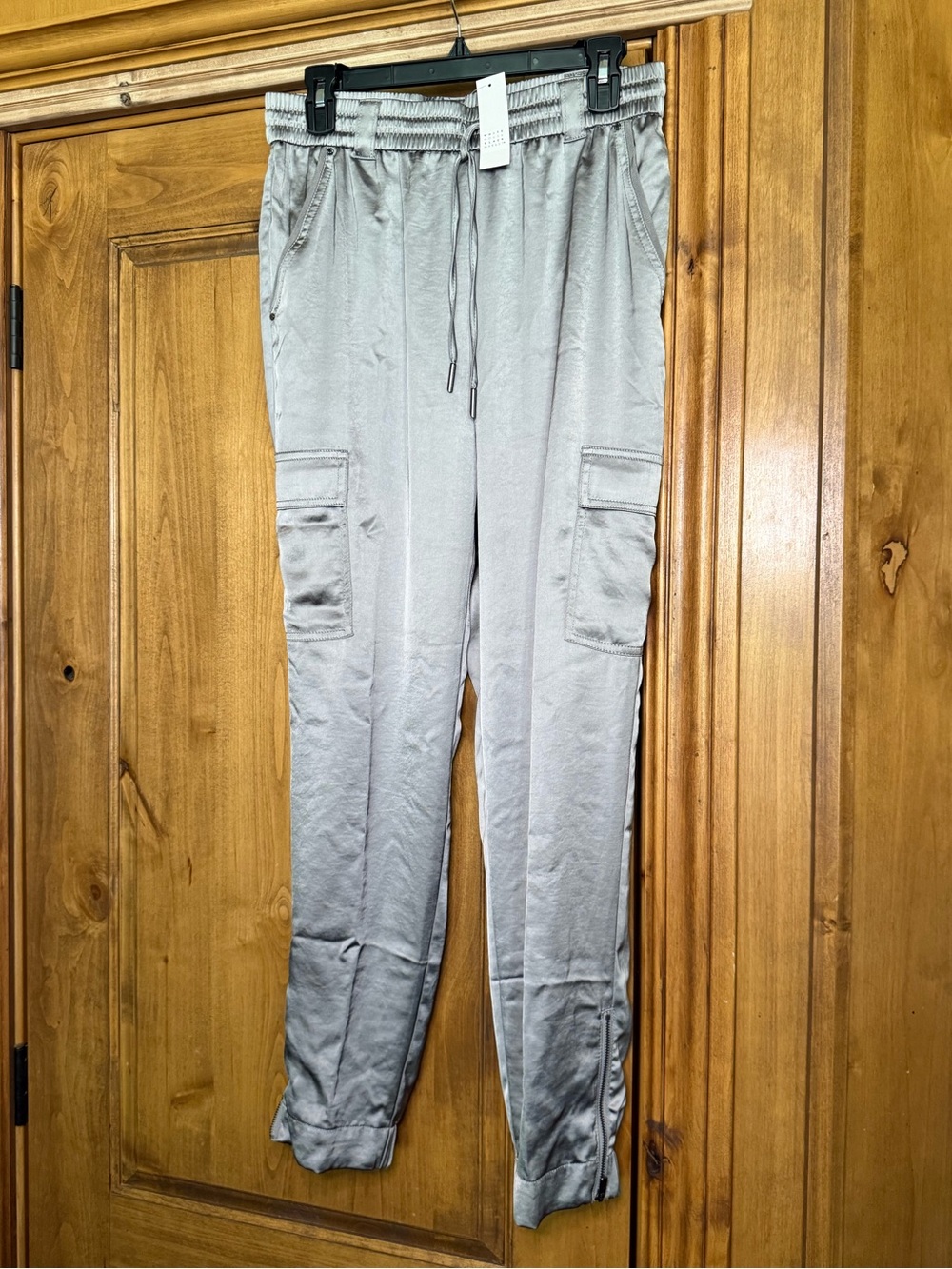 NWT White House Black Market WHBM WKND Satin Jogger Pants Mercury Gray Size 8L